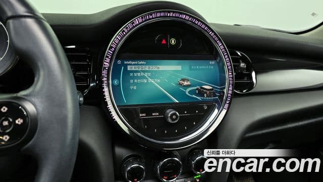 Mini Cooper 3세대, 2022 15