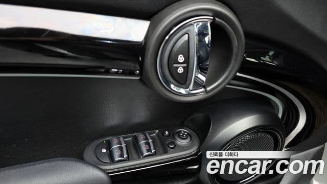 Mini Cooper 3세대, 2022 18