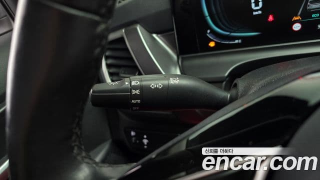 Kia The / новый New Seltos Prestige, 2023 18