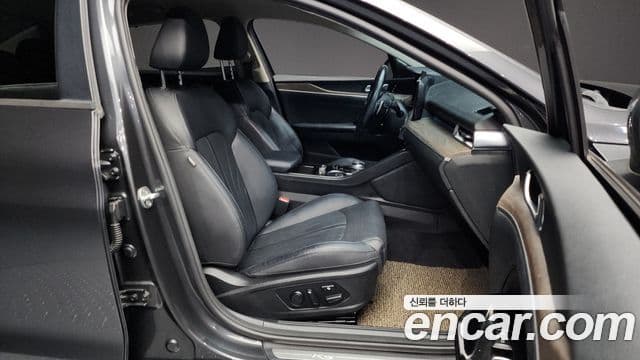 Kia K5 3세대 Signature, 2020 11