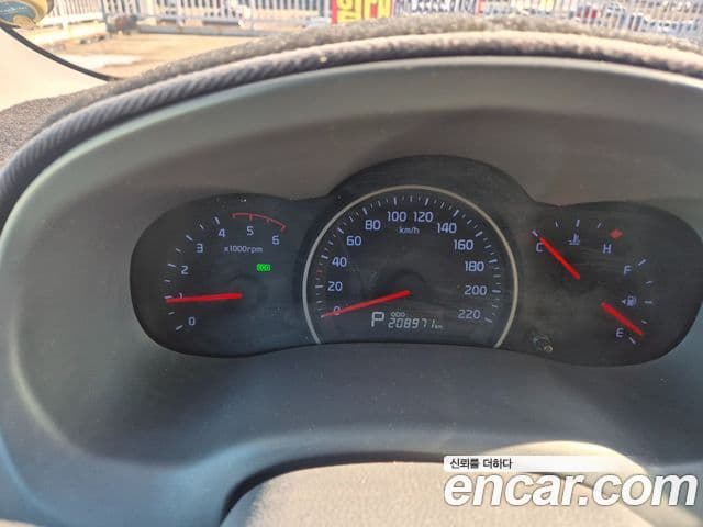 Kia Carnival R топовая версия, 2013 9