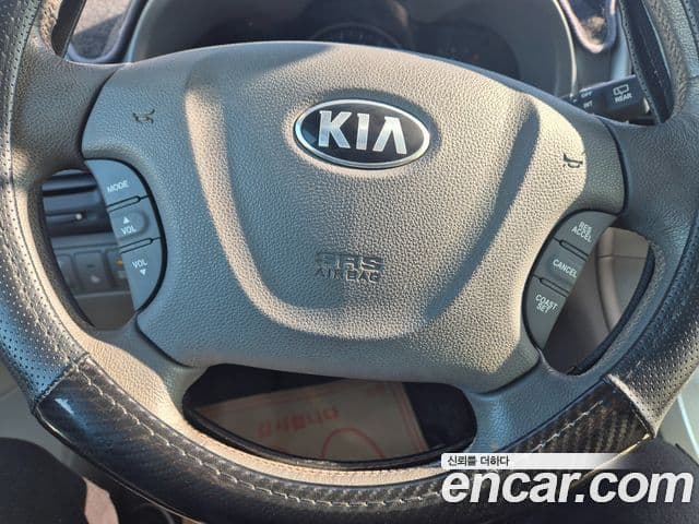 Kia Carnival R топовая версия, 2013 15