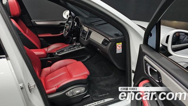 Porsche Macan 95B, 2017 10