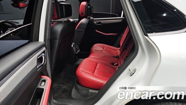 Porsche Macan 95B, 2017 12