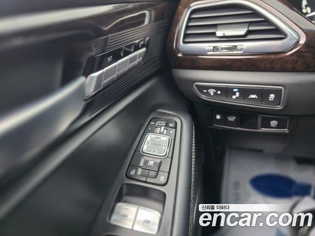 Genesis G90 Premium Luxury, 2021 11