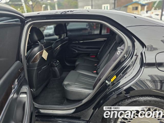 Genesis G90 Premium Luxury, 2021 17