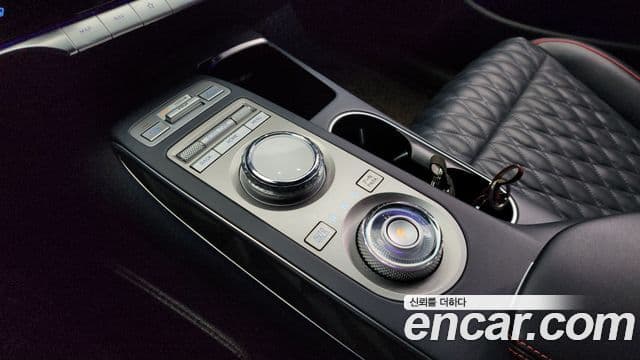 Genesis GV70, 2021 9