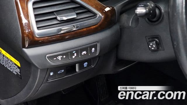 Genesis EQ900 Prestige, 2016 14