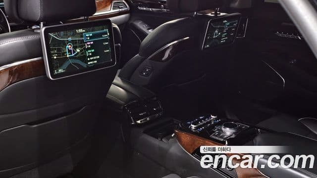 Genesis EQ900 Prestige, 2016 18