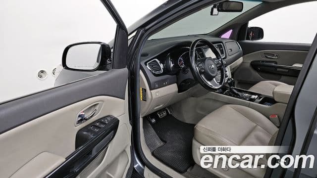 Kia All New Carnival Prestige, 2016 10