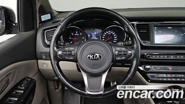 Kia All New Carnival Prestige, 2016 13