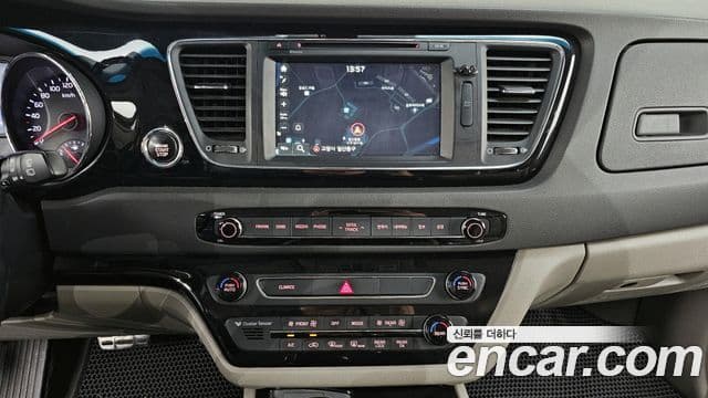 Kia All New Carnival Prestige, 2016 14
