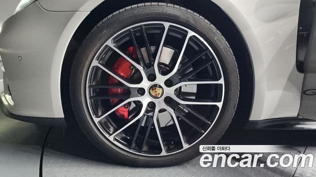 Porsche Panamera (971) 4.0 GTS, 2023 все фото
