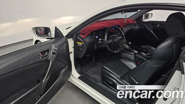 Hyundai Genesis купе GT-R, 2011 11
