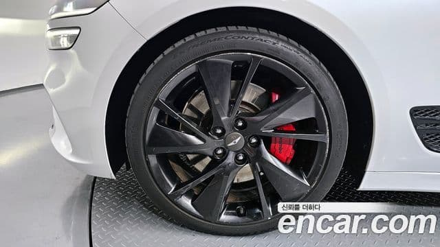 Genesis The / новый New G70, 2021 все фото