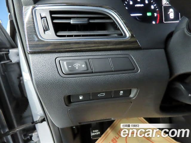 Hyundai LF Sonata Special, 2017 7