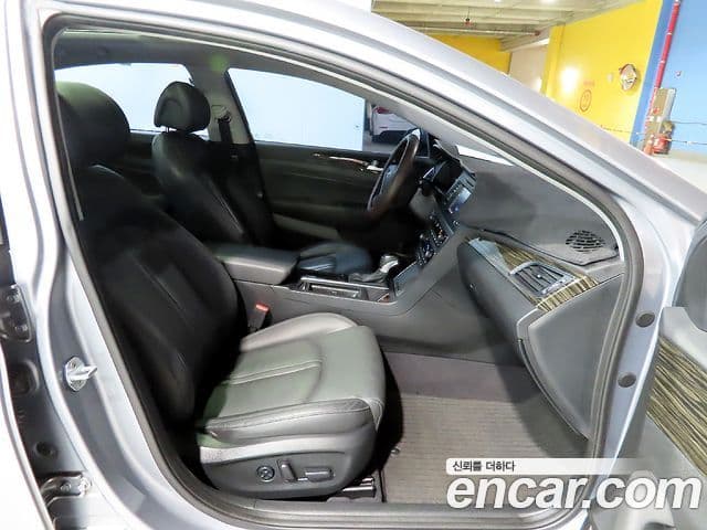 Hyundai LF Sonata Special, 2017 15