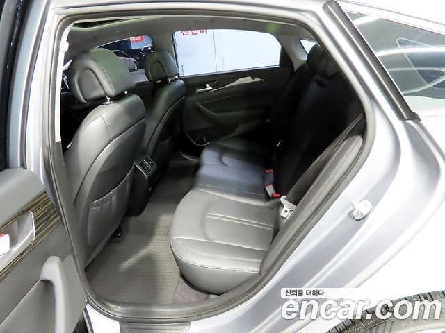 Hyundai LF Sonata Special, 2017 16