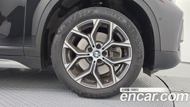 BMW X1 (F48) xDrive 20i xLine, 2021 все фото