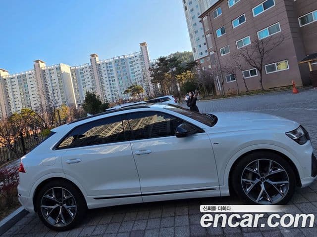 Audi Q8 (4M) Premium, 2023 3