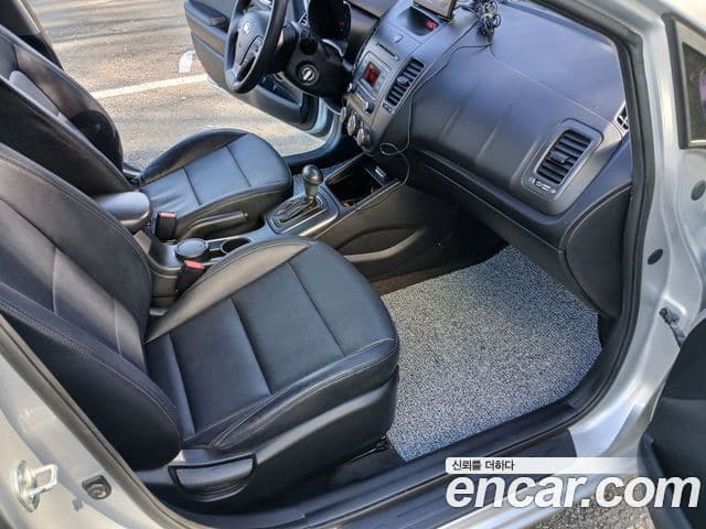 Kia K3 Deluxe, 2015 11