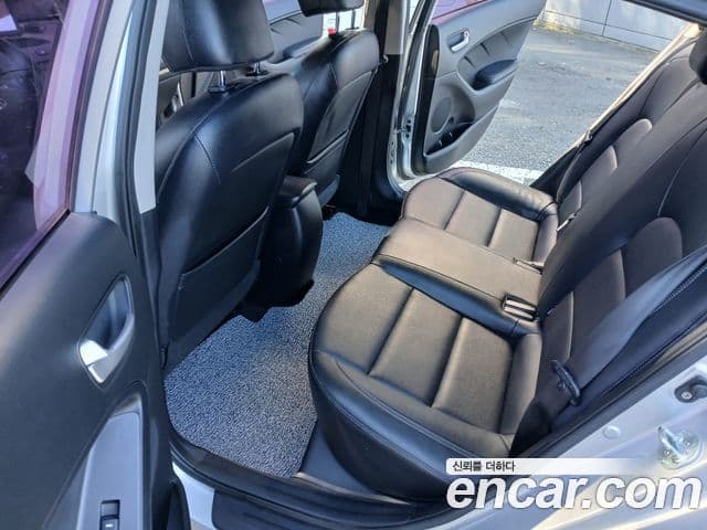 Kia K3 Deluxe, 2015 13