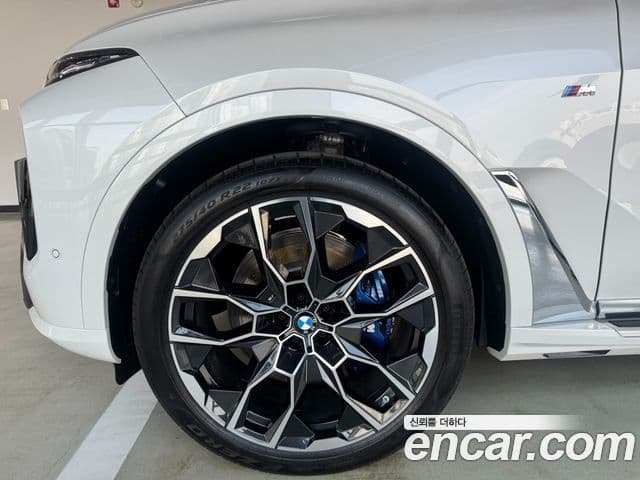 BMW X7 (G07) xDrive 40i M Sport 6인승, 2026 8
