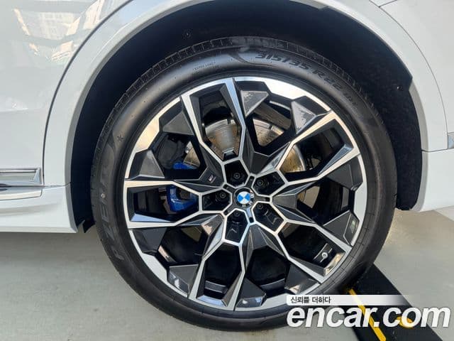 BMW X7 (G07) xDrive 40i M Sport 6인승, 2026 12