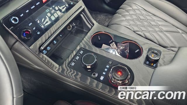 Genesis GV80 чёрный, 2025 9