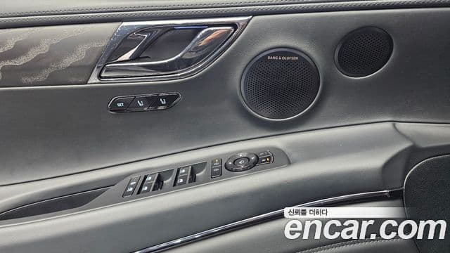 Genesis GV80 чёрный, 2025 15