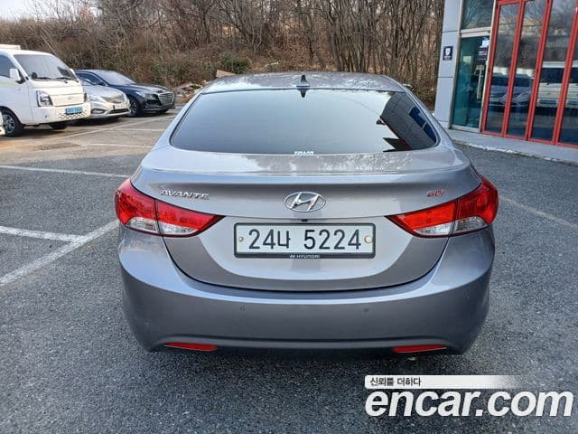 Hyundai Avante MD Modern, 2013 4