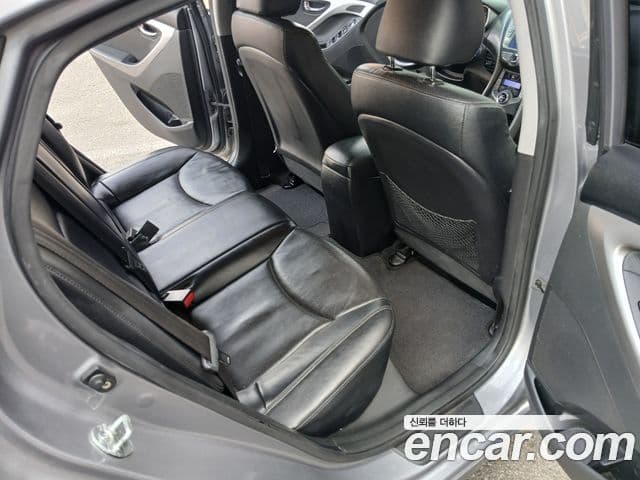 Hyundai Avante MD Modern, 2013 13