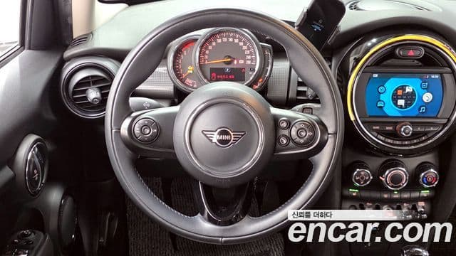 Mini Cooper 3세대, 2020 13