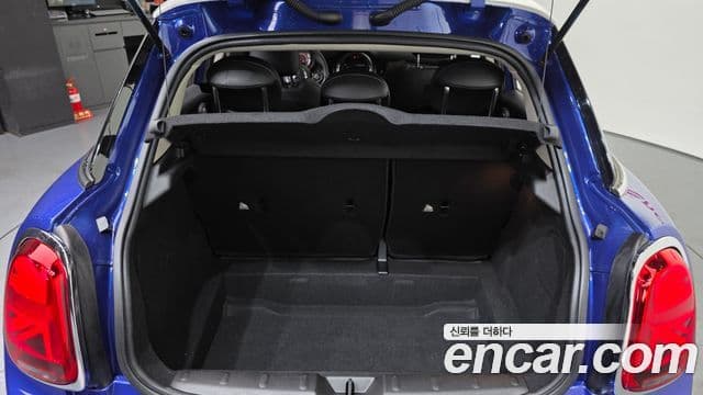 Mini Cooper 3세대, 2019 18