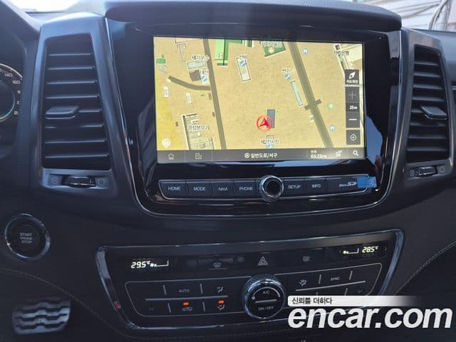 KG모빌리티(SsangYong) The / новый New Rexton Sport Expedition, 2022 16