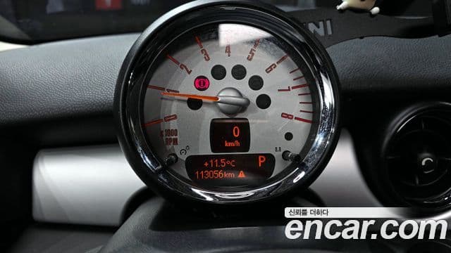 Mini Cooper 2세대, 2012 8