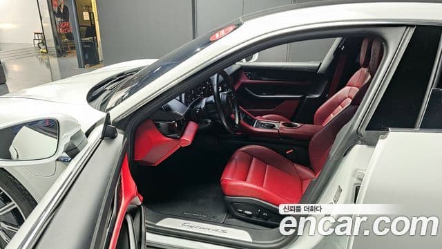 Porsche 타이칸 4S, 2021 10