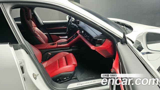 Porsche 타이칸 4S, 2021 11