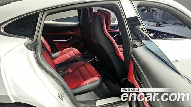 Porsche 타이칸 4S, 2021 12