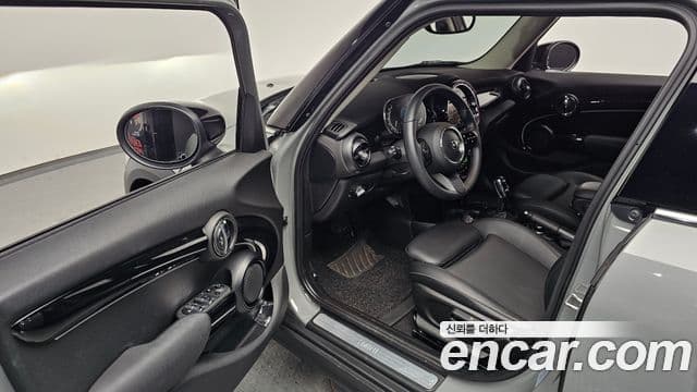 Mini Cooper 3세대, 2022 11