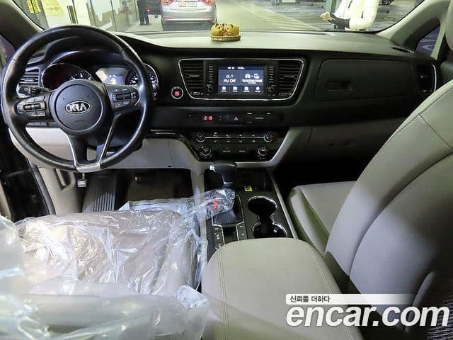 Kia The / новый New Carnival Luxury, 2019 11