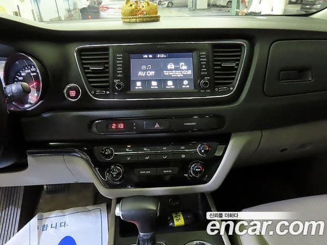 Kia The / новый New Carnival Luxury, 2019 12