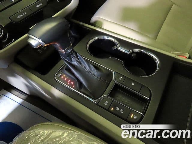 Kia The / новый New Carnival Luxury, 2019 13