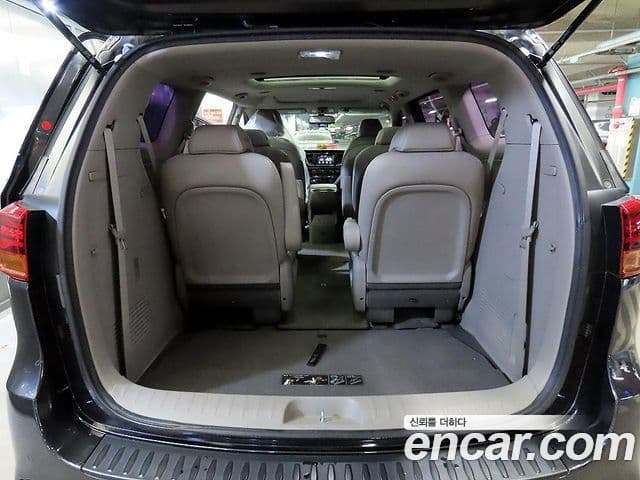 Kia The / новый New Carnival Luxury, 2019 17