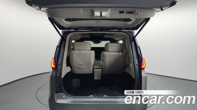 Lexus LM 2세대 500h Royal, 2025 20