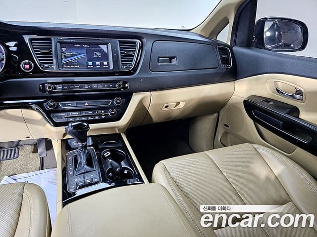 Kia All New Carnival President, 2016 10