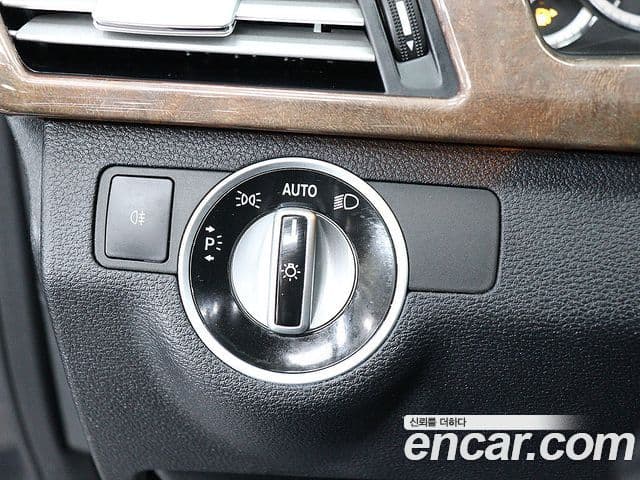 Mercedes-Benz E-класс W212 E300 Elegance, 2012 13