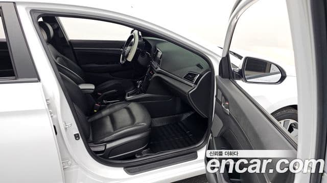 Hyundai Avante AD 1.6 GDI Value Plus, 2018 11