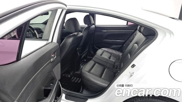 Hyundai Avante AD 1.6 GDI Value Plus, 2018 12