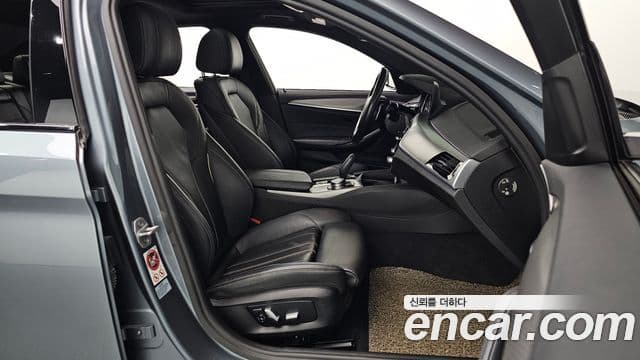 BMW 5시리즈 (G30) 520d M Sport, 2017 10